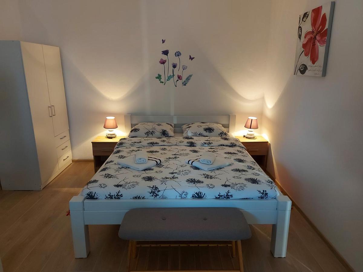 Apartment Rosie 斯莫利亚纳茨 外观 照片